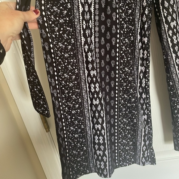 Ultra Flirt Black and White Cropped Wide Leg Lounge Pants - Picture 3 of 4